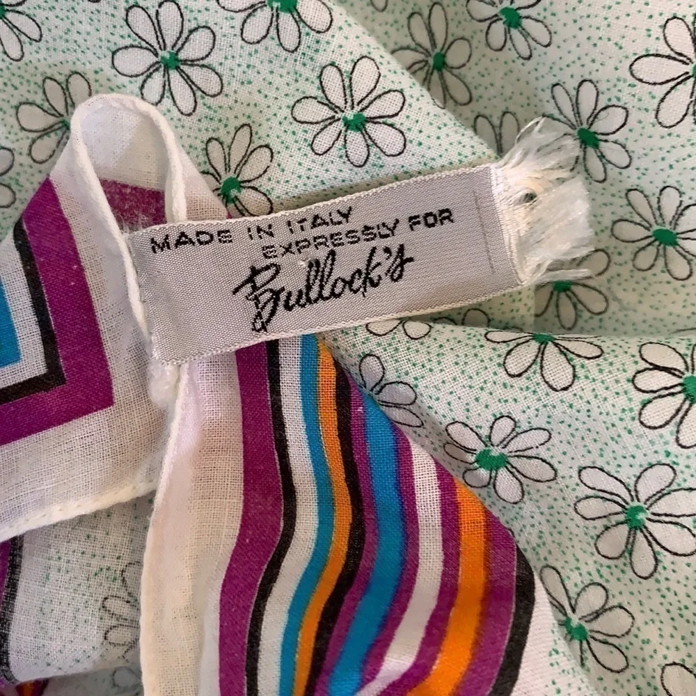 Bullocks Vintage 60’s/70’s Made Italy Cotton Scarf 22” x 22” Daisy‌‌‌‌